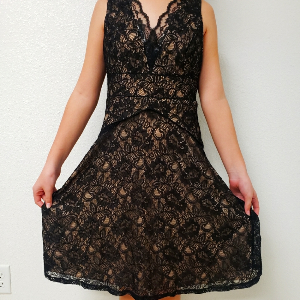 Simply liliana dress size 4 black lace over a tan silky material